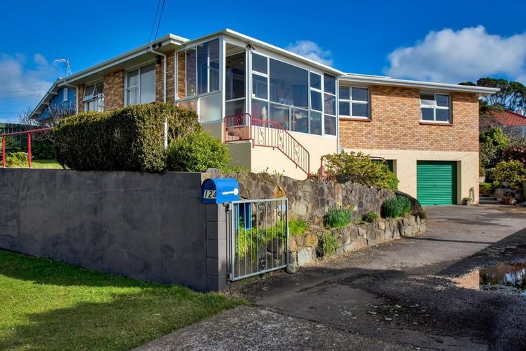 Photo of property in 124 Pioneer Road, Moturoa, New Plymouth, 4310