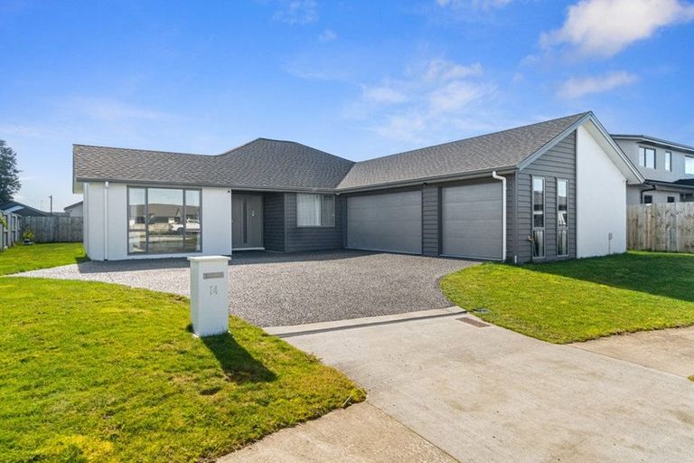 Photo of property in 14 Sydney Place, Flagstaff, Hamilton, 3210