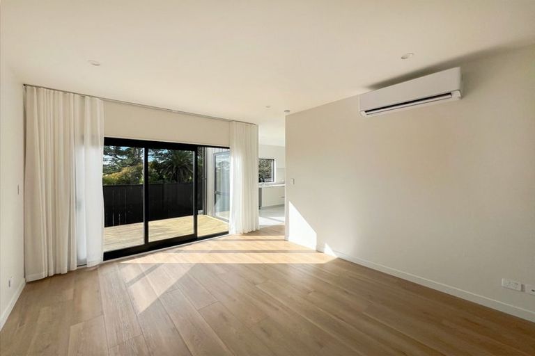 Photo of property in 4/29 Brandon Road, Glen Eden, Auckland, 0602