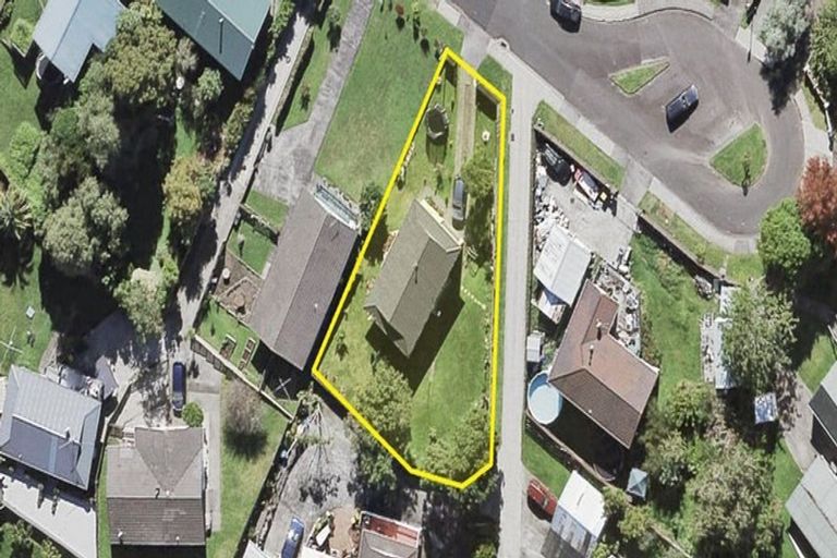 Photo of property in 24 Meilland Place, Glen Eden, Auckland, 0602