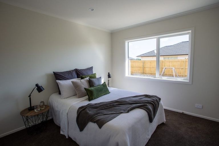 Photo of property in 62 Feist Street, Carterton, 5713