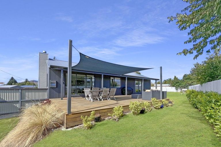 Photo of property in 14 Fraser Crescent, Twizel, 7901