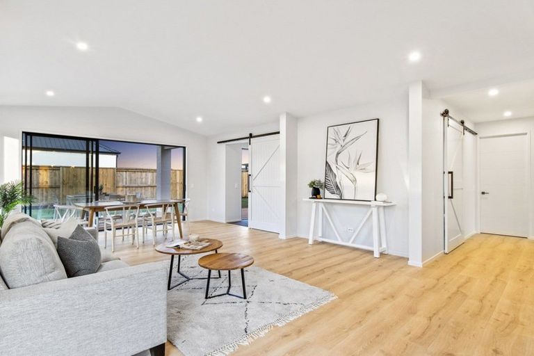 Photo of property in 37 Colpoma Close, Papamoa Beach, Papamoa, 3118