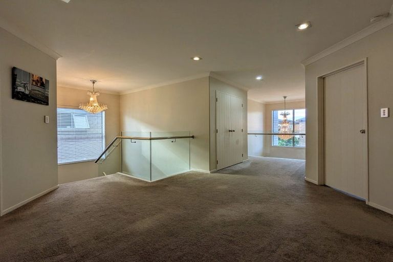 Photo of property in 16 Kira Road, Flat Bush, Auckland, 2016