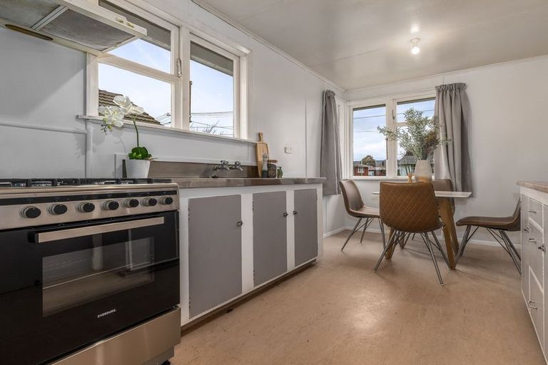 Photo of property in 5 Clyde Street, Levin, 5510