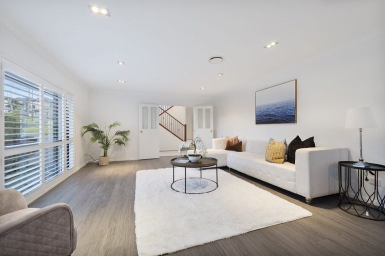 Photo of property in 54 Sapperton Drive, Henderson, Auckland, 0612