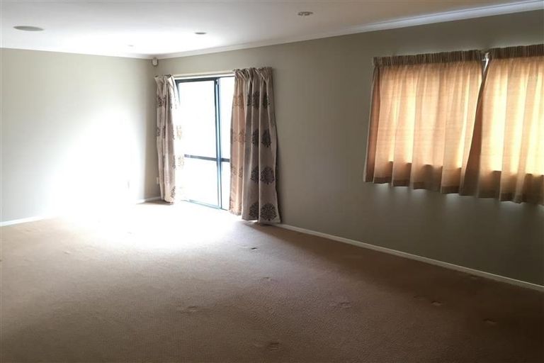 Photo of property in 25 Aorangi Place, Birkenhead, Auckland, 0626