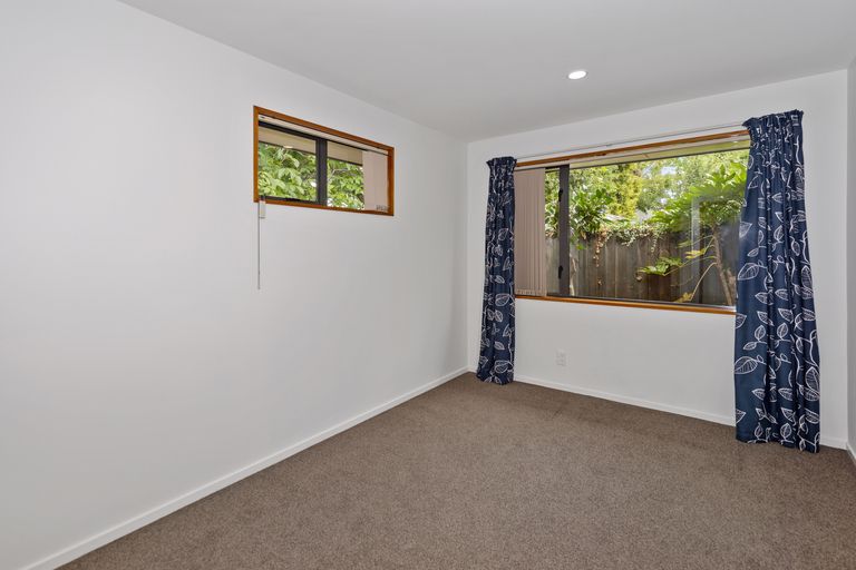 Photo of property in 30 Jennifer Street, Bryndwr, Christchurch, 8053