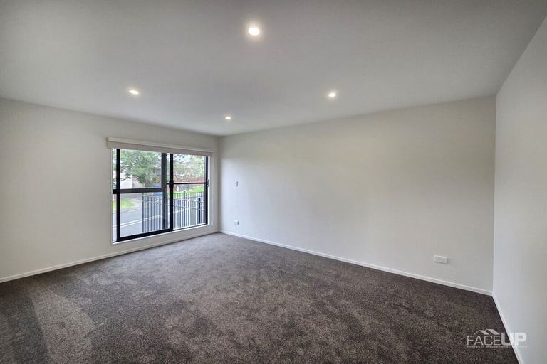 Photo of property in 79d Gallony Avenue, Massey, Auckland, 0614