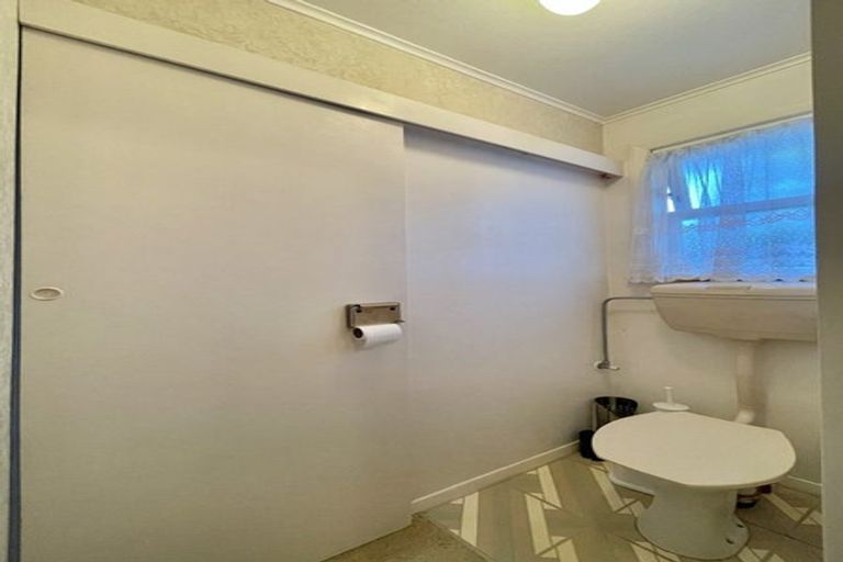 Photo of property in 2 Matuku Street, Heretaunga, Upper Hutt, 5018