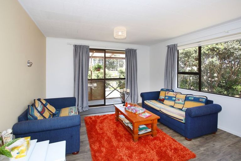 Photo of property in 22 Cordyline Road, Port Waikato, Tuakau, 2695