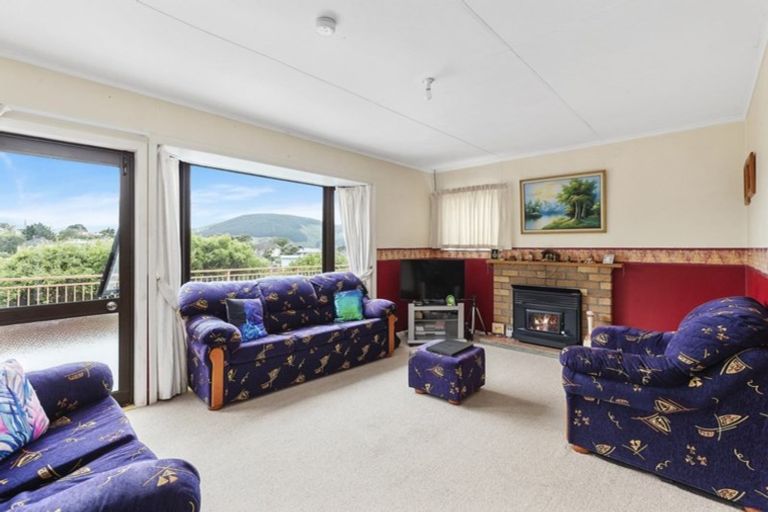 Photo of property in 11a Hillary Street, Tawa, Wellington, 5028