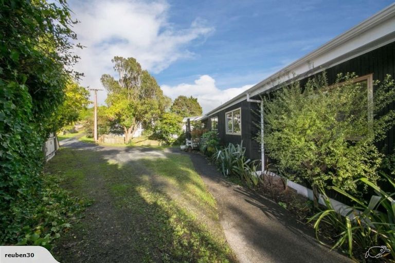 Photo of property in 50a Sunnyside Road, Sunnyvale, Auckland, 0612