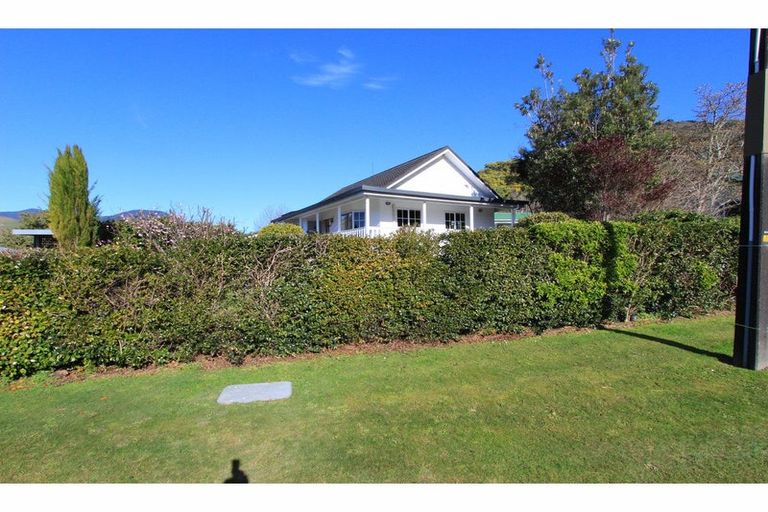 Photo of property in 11 Lawrence Street, Havelock, 7100