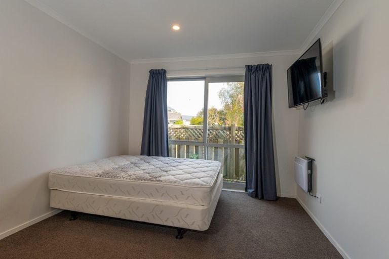 Photo of property in 33 Sandleigh Road, Hamilton Lake, Hamilton, 3204