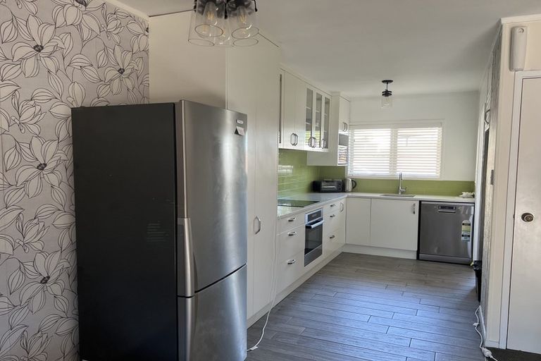 Photo of property in 2/82 Porchester Road, Papakura, 2110