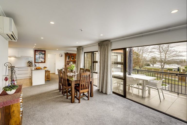 Photo of property in 7 Tui Glen, Havelock North, 4130