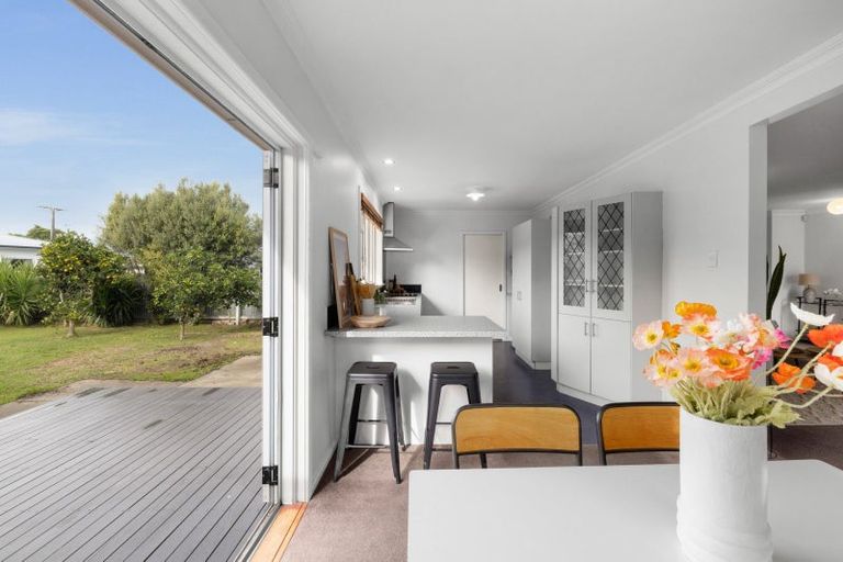 Photo of property in 17 Veronica Avenue, Marewa, Napier, 4110