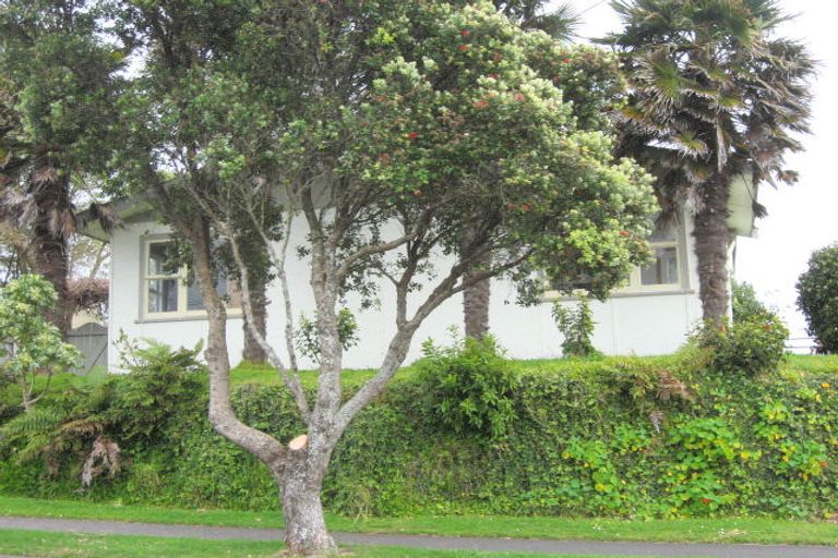 Photo of property in 26 Wairau Road, Oakura, 4314