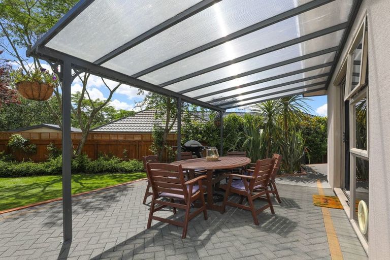 Photo of property in 41 Kinder Street, Acacia Bay, Taupo, 3330