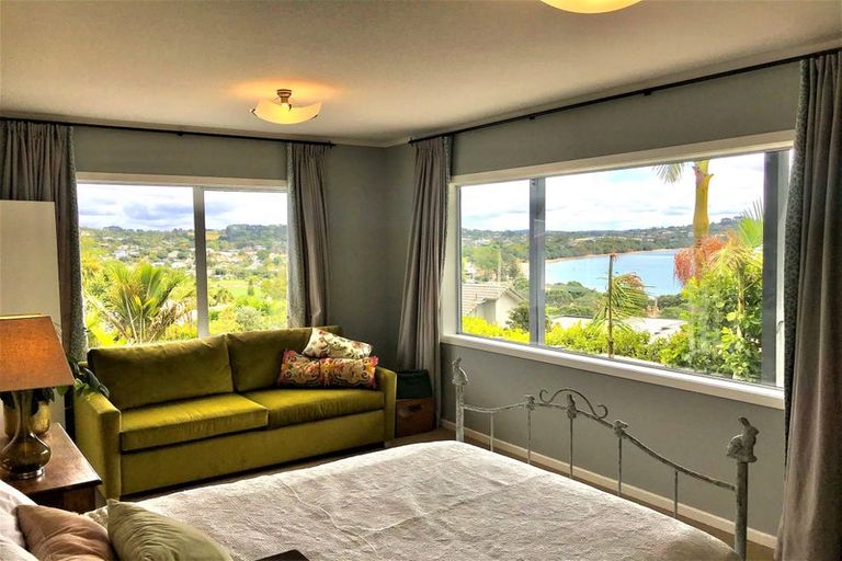 Photo of property in 22 Melandra Road, Stanmore Bay, Whangaparaoa, 0932