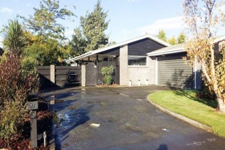 Photo of property in 17 Coates Place, Rangiora, 7400