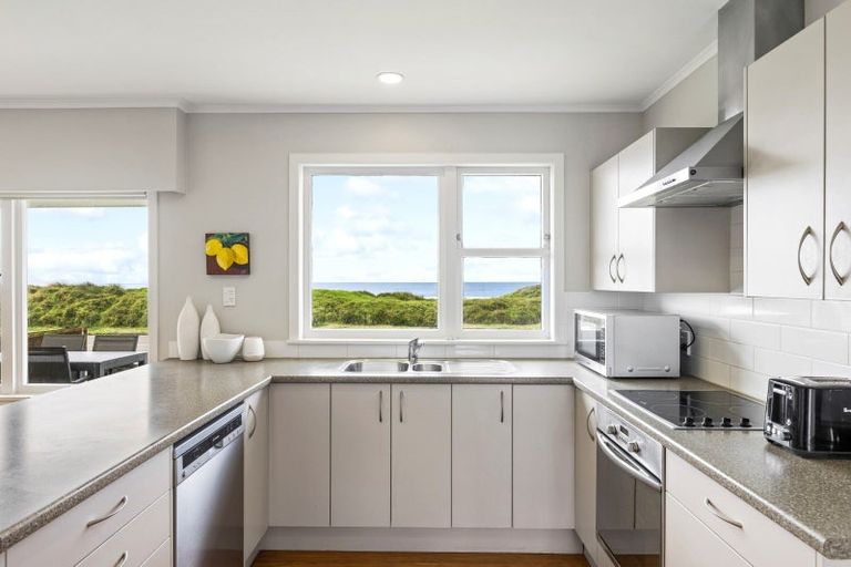 Photo of property in 129b Marine Parade, Mount Maunganui, 3116