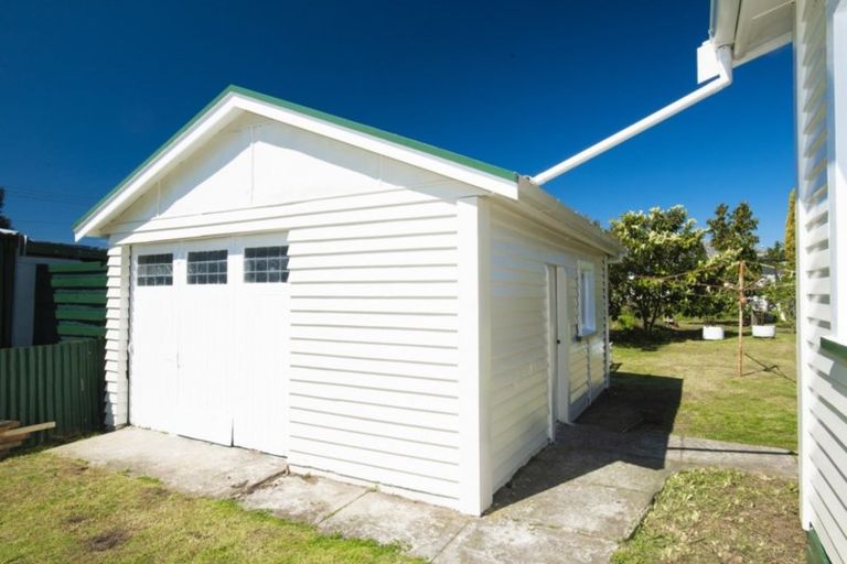 Photo of property in 4 Tolerton Avenue, Elgin, Gisborne, 4010