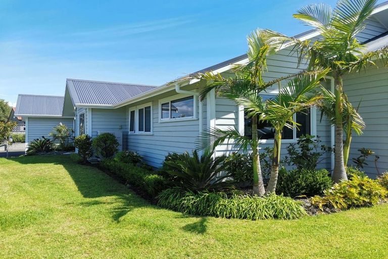 Photo of property in 2 Cayman Court, One Tree Point, 0118