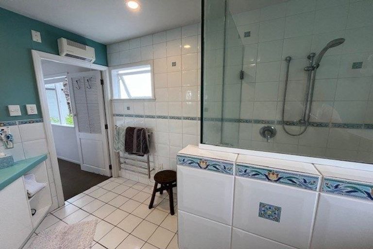 Photo of property in 7 Pah Road, Cockle Bay, Auckland, 2014