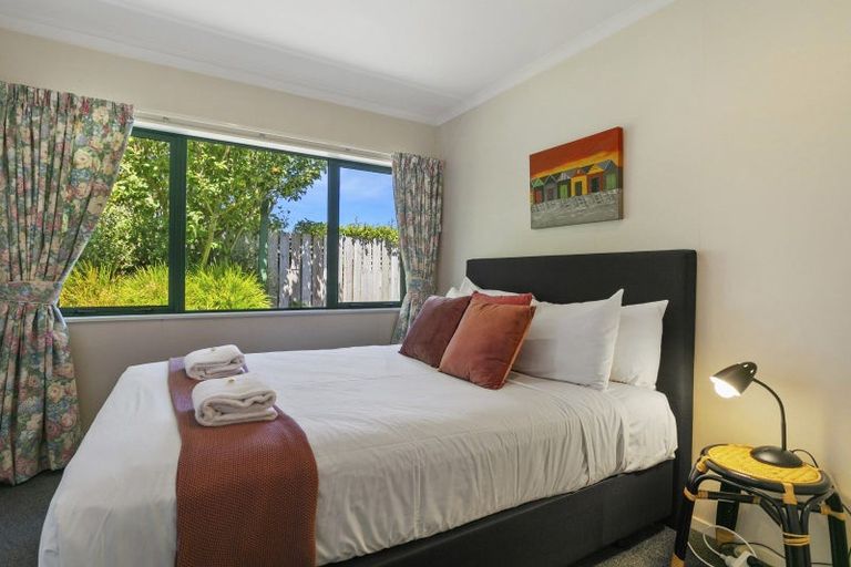 Photo of property in 30 Fairview Terrace, Waipahihi, Taupo, 3330