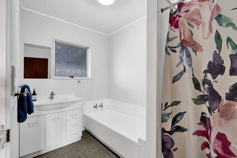 Photo of property in 224 Parklands Avenue, Bell Block, New Plymouth, 4312