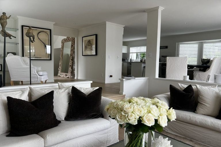 Photo of property in 1/2 Holiday Road, Milford, Auckland, 0620