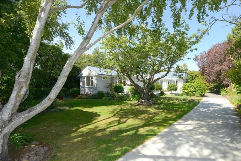 Photo of property in 497 Avonhead Road, Avonhead, Christchurch, 8042