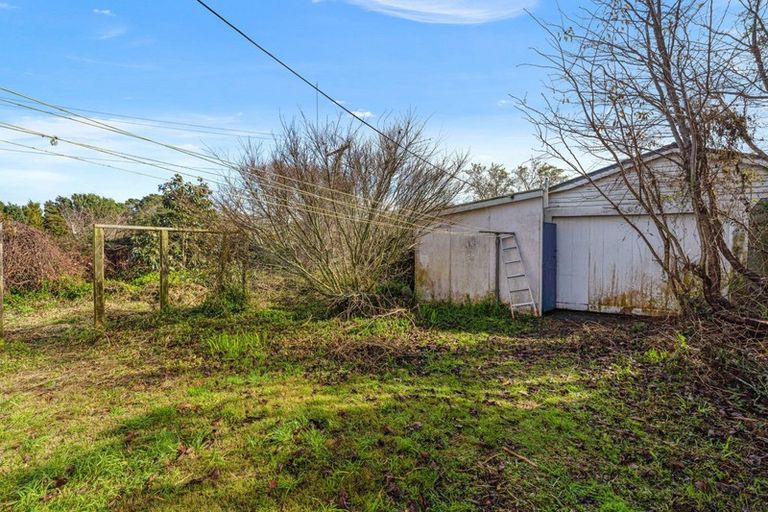 Photo of property in 1347 Devon Road, Brixton, Waitara, 4382