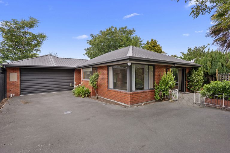 Photo of property in 30 Jennifer Street, Bryndwr, Christchurch, 8053