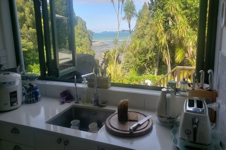 Photo of property in 58 Clinton Road, Tawharanui Peninsula, Warkworth, 0986