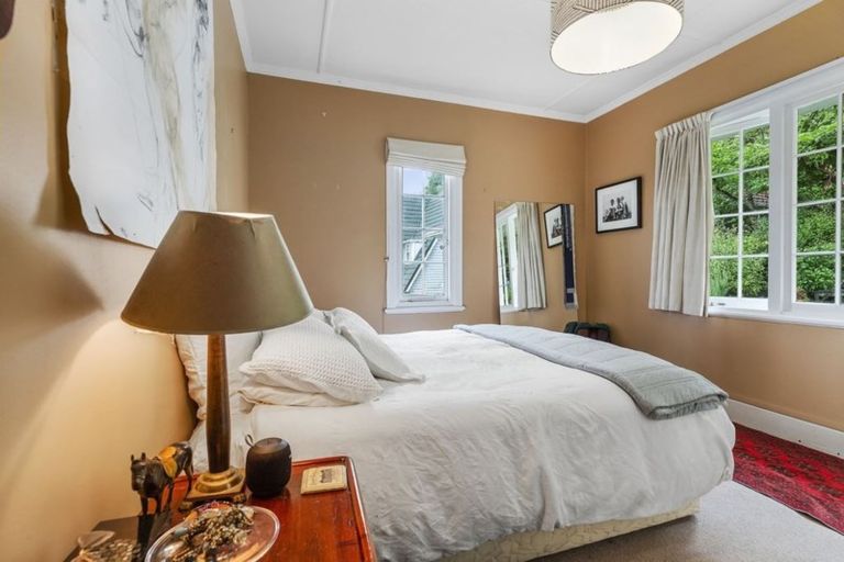 Photo of property in 51 Northland Road, Northland, Wellington, 6012