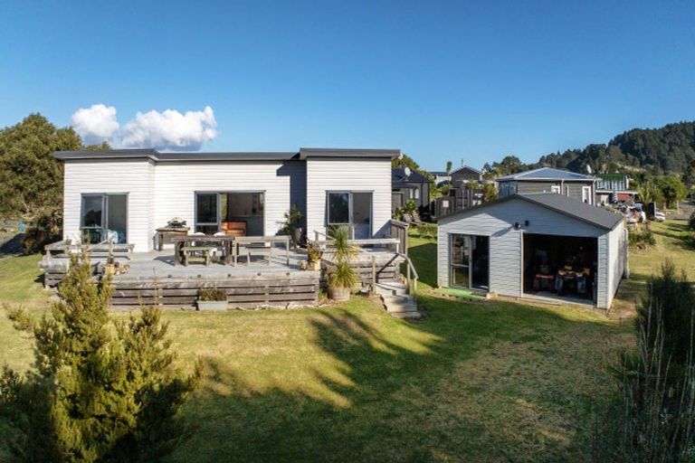 Photo of property in Blue Bay Road, Mahia, 4198