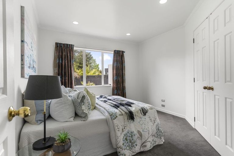 Photo of property in 9 Nathan Close, Somerville, Auckland, 2014