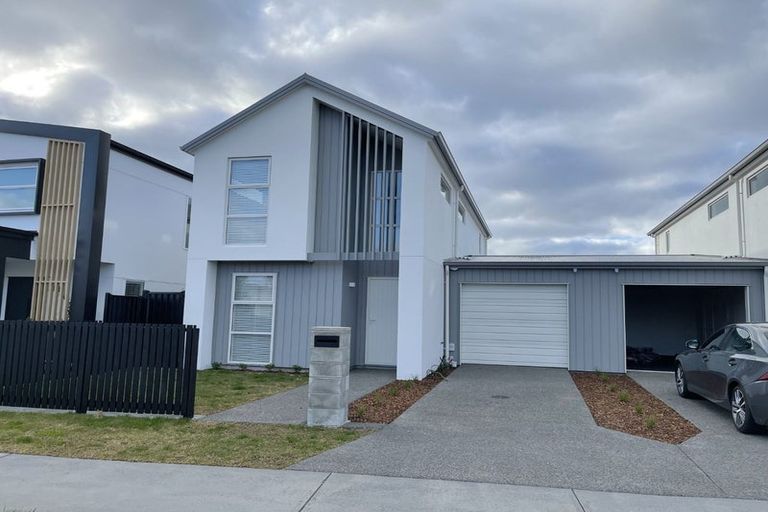 Photo of property in 35 Bill Miller Drive, Papamoa, 3118
