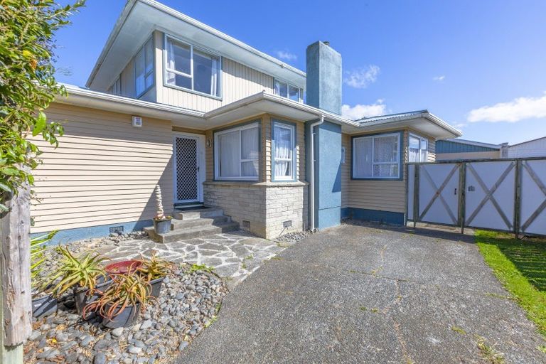 Photo of property in 35 Mcgregor Avenue, Pirimai, Napier, 4112