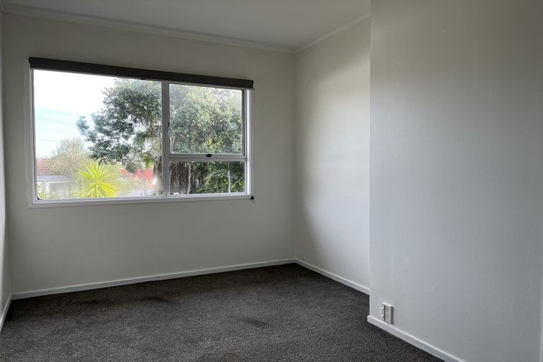 Photo of property in 20 Santiago Crescent, Unsworth Heights, Auckland, 0632