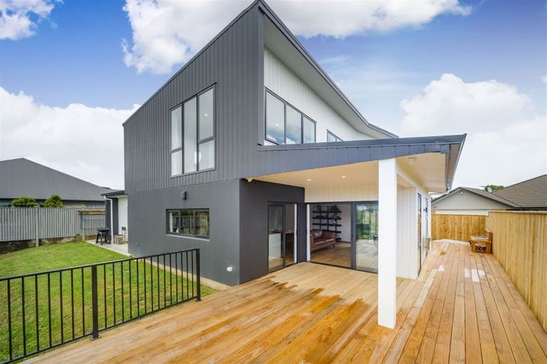 Photo of property in 18 Silkwood Place, Fitzherbert, Palmerston North, 4410
