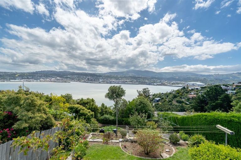 Photo of property in 121 Larnach Road, Vauxhall, Dunedin, 9013