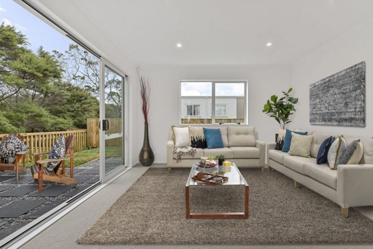 Photo of property in 89 Moire Road, Massey, Auckland, 0614