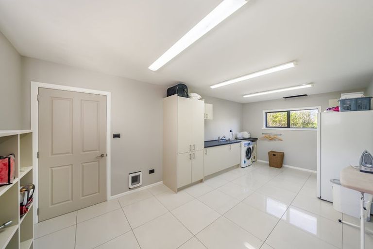 Photo of property in 67 Mount Marua Way, Timberlea, Upper Hutt, 5018