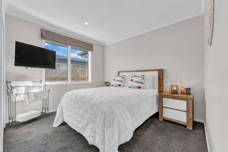 Photo of property in 9 Mutetai Road, Clarks Beach, 2122