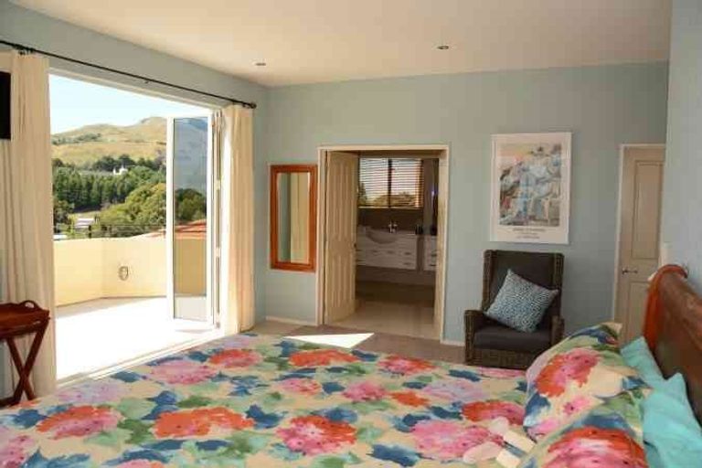 Photo of property in 51 Hikanui Drive, Havelock North, 4130