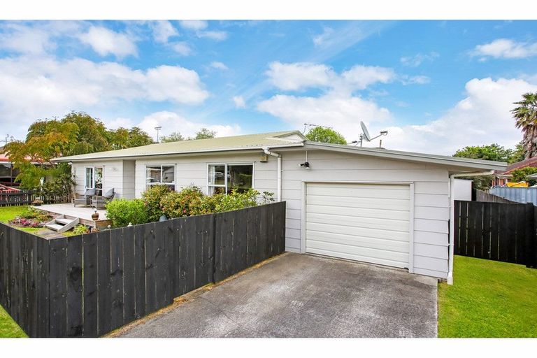 Photo of property in 3 Alpha Street, Papakura, 2110